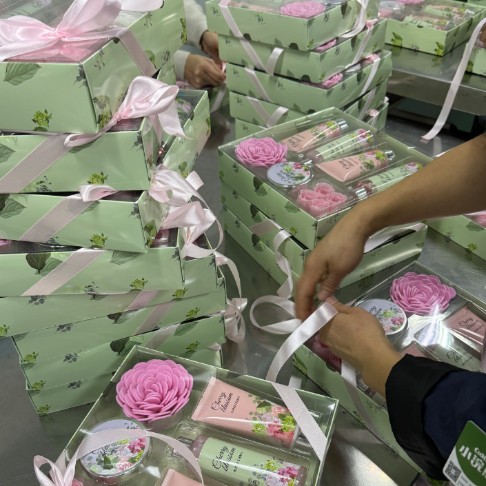 Cherry Blossom Bath Gift Set - 8pc Luxury Skin Care Set & Self-Care Spa Kit for Women