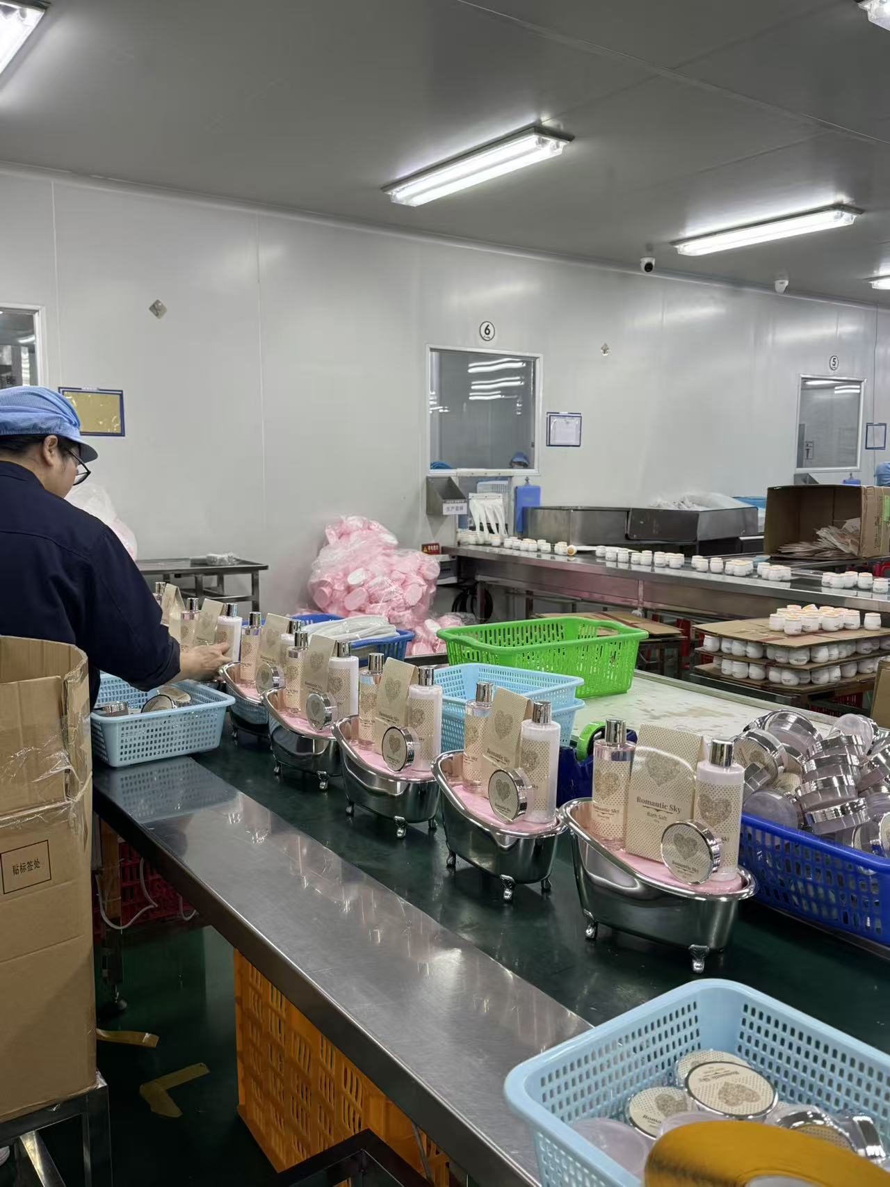 Romantic Sky Bathtub Spa Gift Set - 5 Pcs Luxury Skincare Gift Set & Body Care Kit