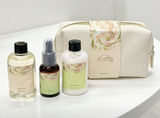 Floral Scent Spa Bath Gift Set | Luxury Full Body Care Kit With Cosmetic Bag