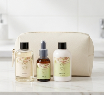 Floral Scent Spa Bath Gift Set | Luxury Full Body Care Kit With Cosmetic Bag