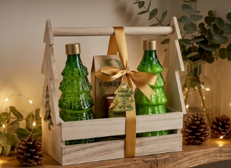 Lush Forest Christmas Tree Bath Gift Set | Premium Wooden Basket Spa Kit
