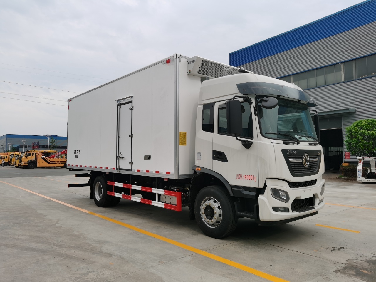 Camion frigorifique Dongfeng de 6,8 mètres
