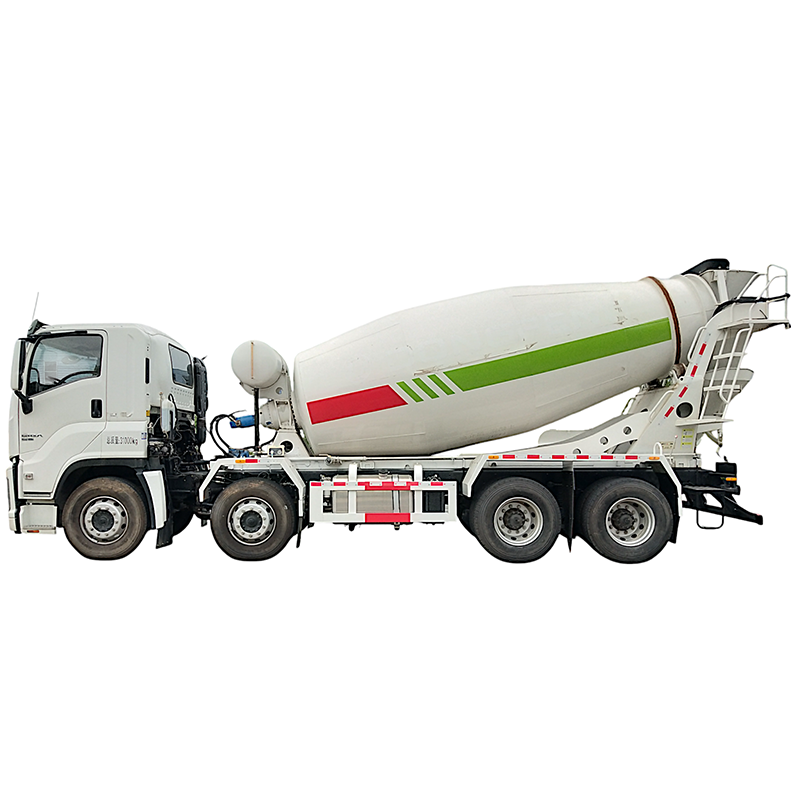 Camion malaxeur à béton ISUZU 8x4