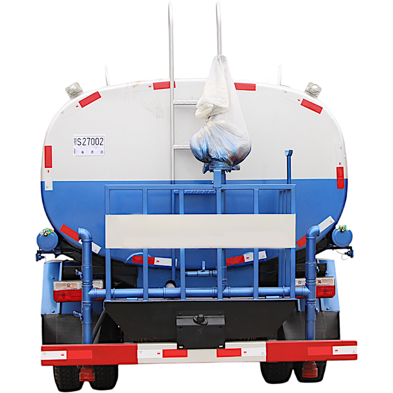 Camion d'arrosage écologique Dongfeng 4X2 7cbm
