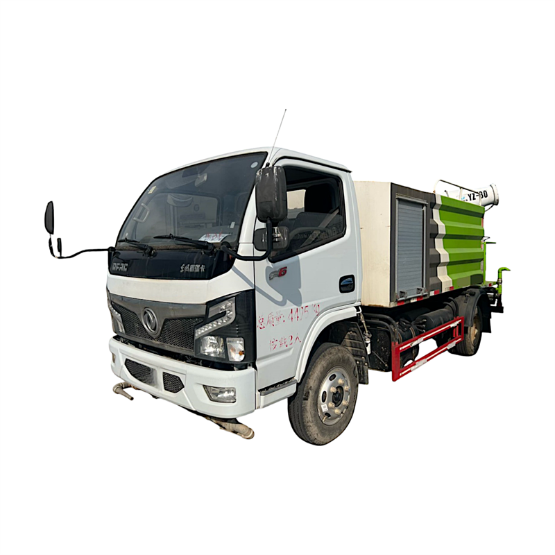 Camion pulvérisateur de verdissement Dong Feng d'occasion de 5 mètres cubes