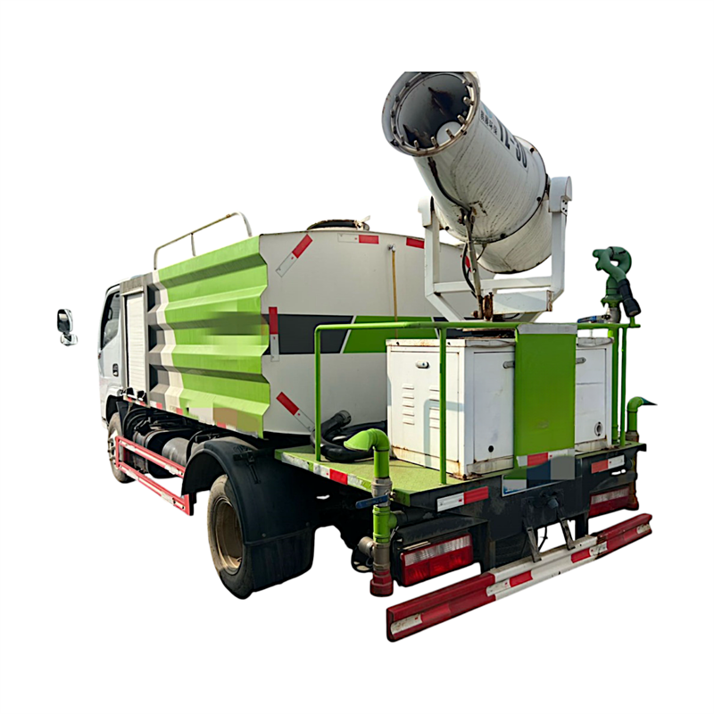 Camion pulvérisateur de verdissement Dong Feng d'occasion de 5 mètres cubes