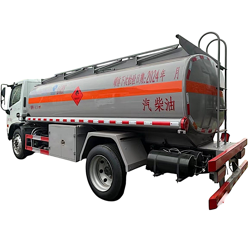 Camion de remplissage d'huile Dongfeng 8cbm en acier