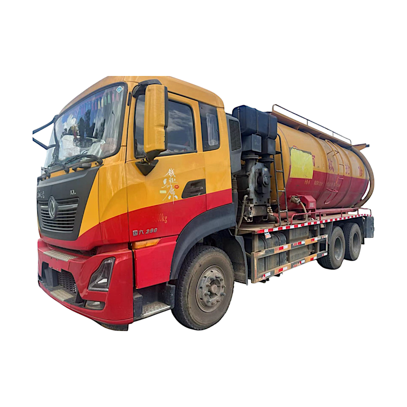 Camion de nettoyage et d'aspiration des eaux usées Dongfeng d'occasion de 20 mètres cubes