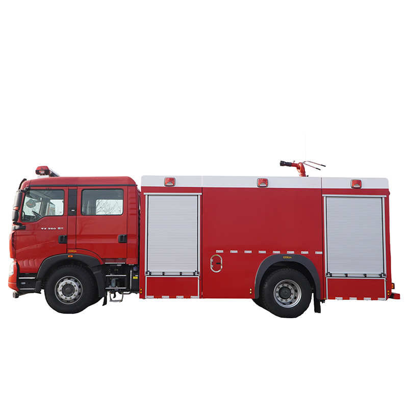 Truk pemadam kebakaran tangki air Sinotruk HOWO 4X2