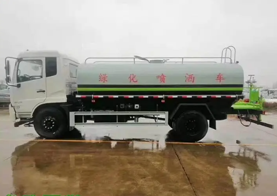 Camion pulvérisateur de verdissement Dong Feng 4×2