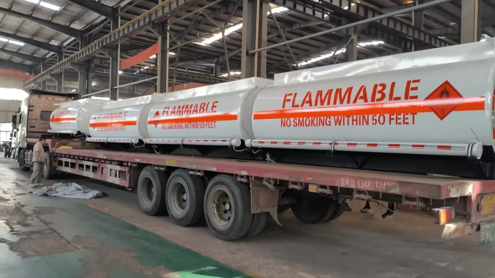 Fuel tanker