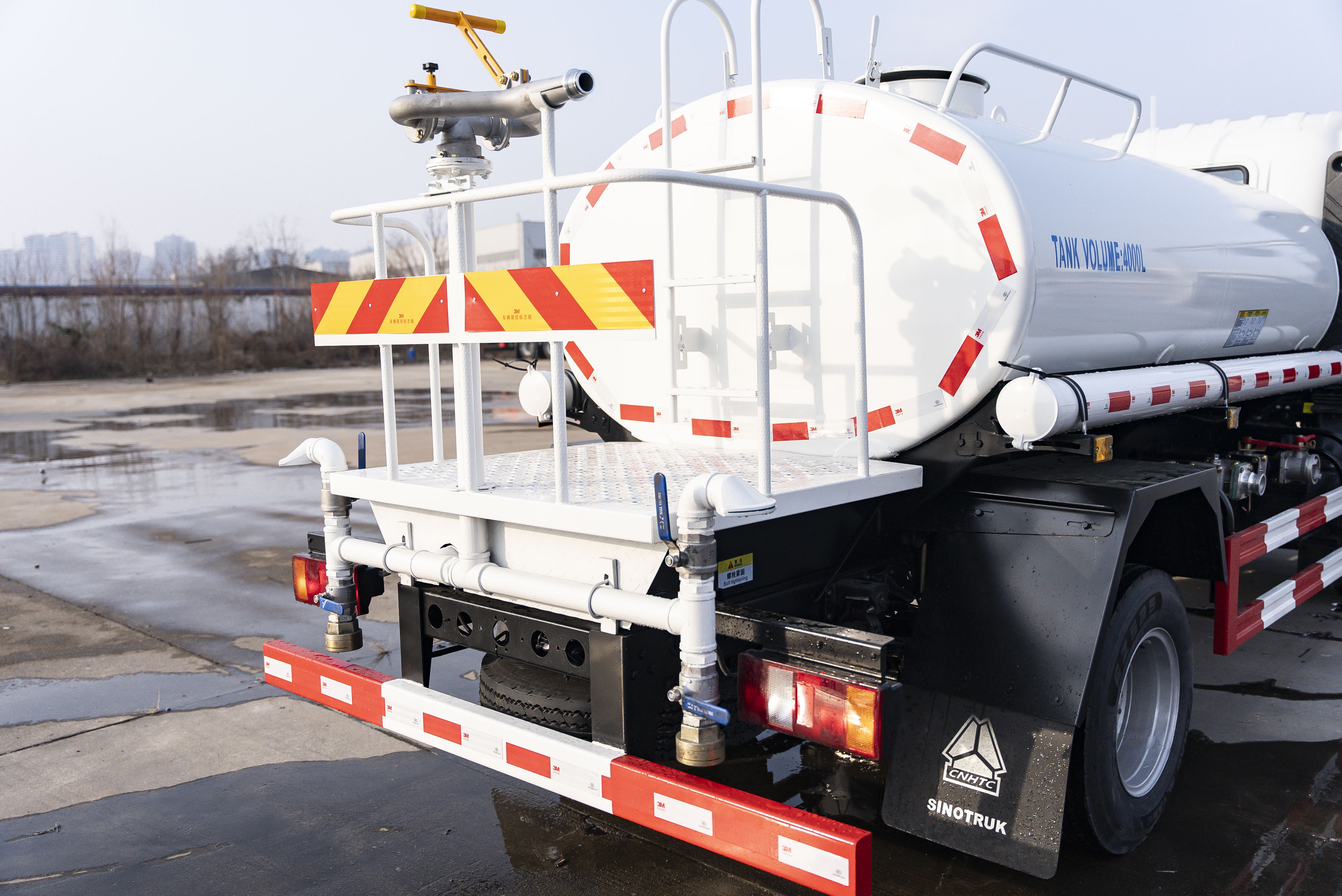 water tank truck