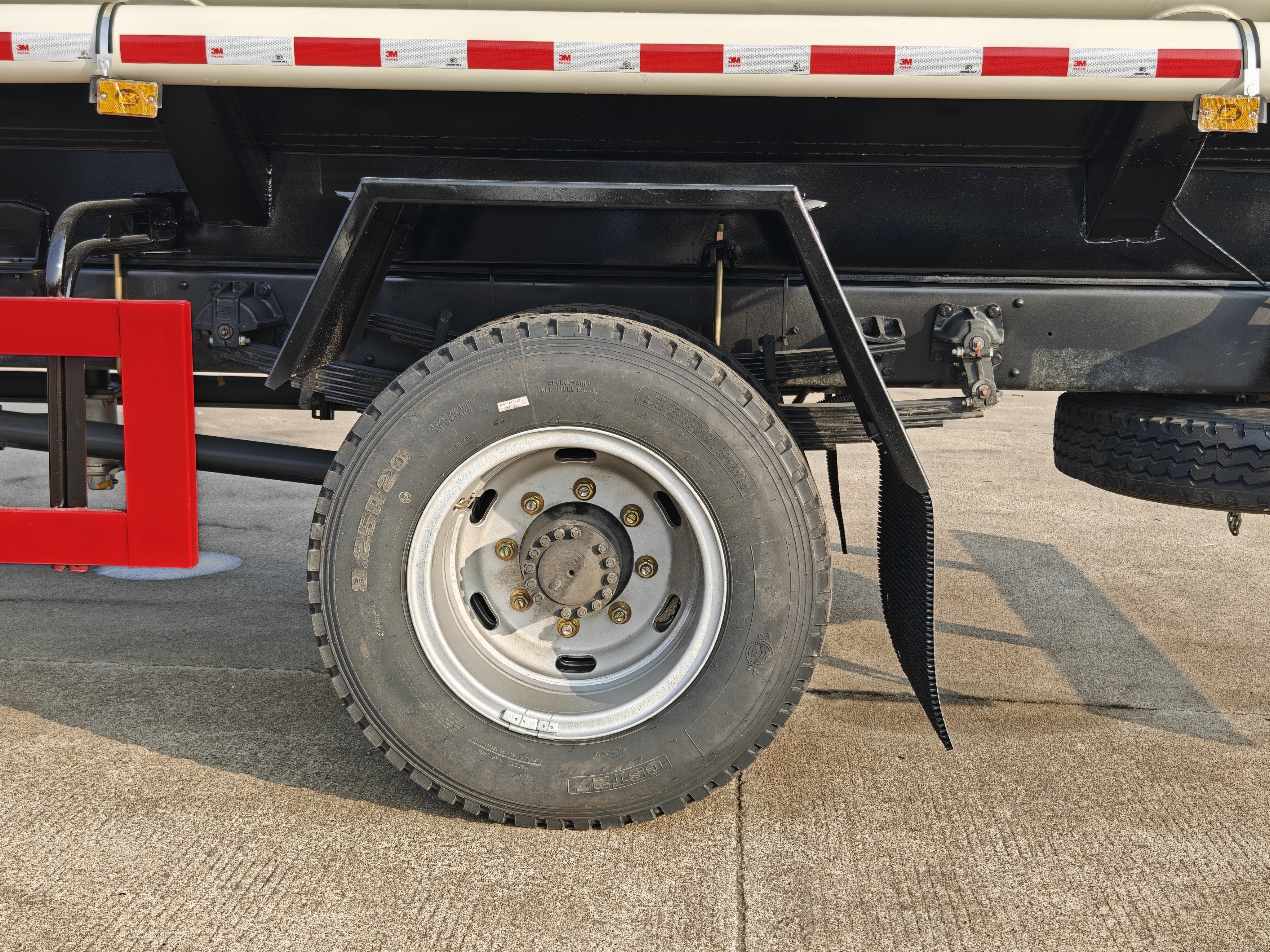 4×2 sprinkler truck