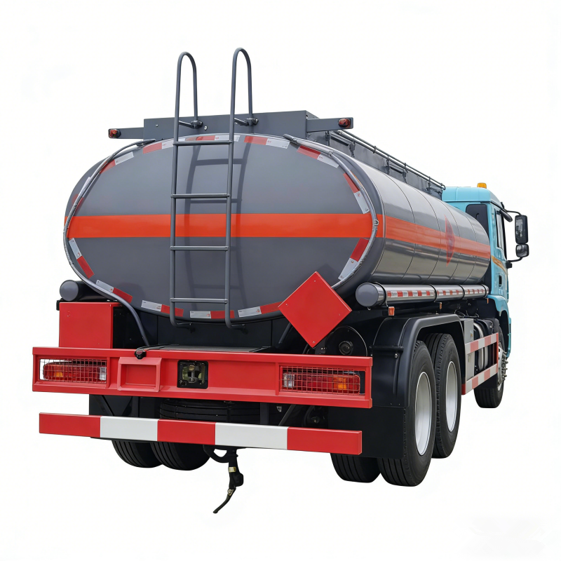 Trak ng tangke ng langis na Sinotruk Howo 6x4 400hp para sa Africa, na may kumpletong hanay ng mga piyesa ng pagkasira na ibinibigay nang libre.