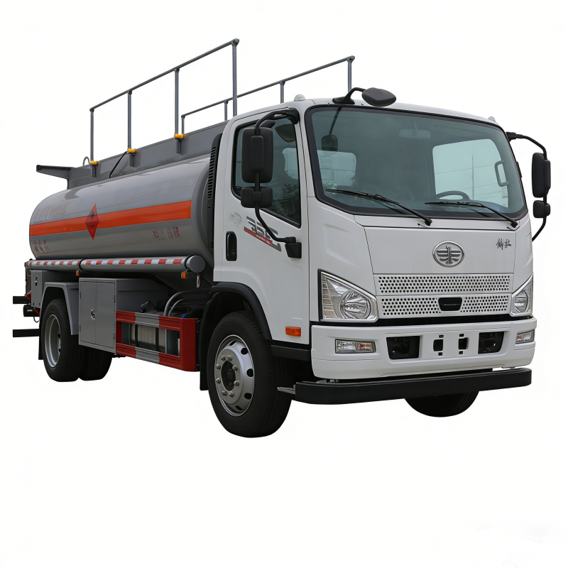 Camion-citerne à vendre | Réservoir d'huile grande capacité pour camions d'intervention | Bouchon de remplissage d'huile Freightliner | Camion-citerne à huile en acier au carbone