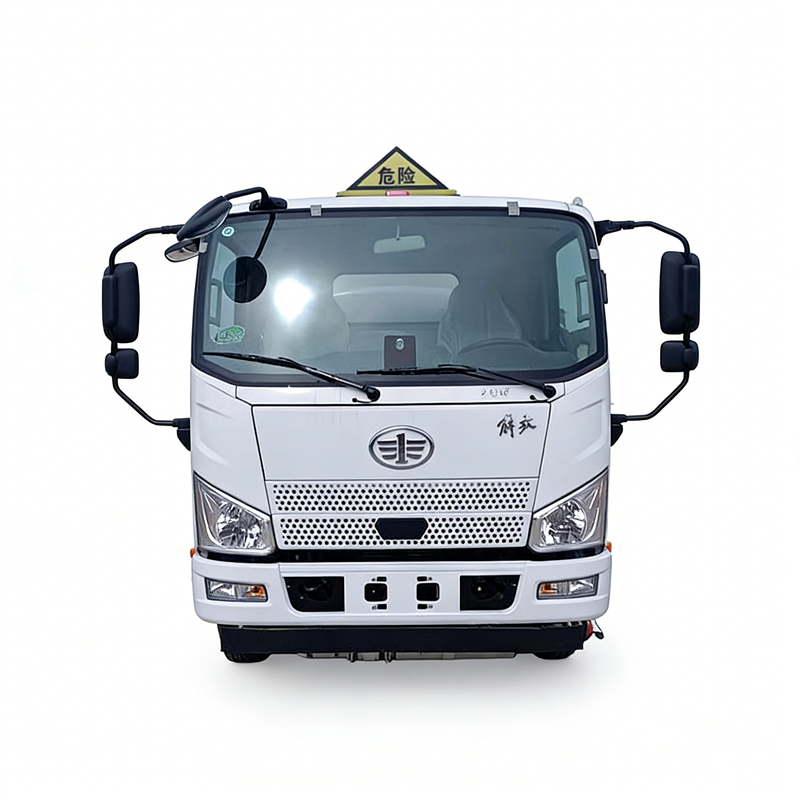 4×2 FAW 유조 트럭 - 새 제품 6000L 소형 디젤 탱크 트럭