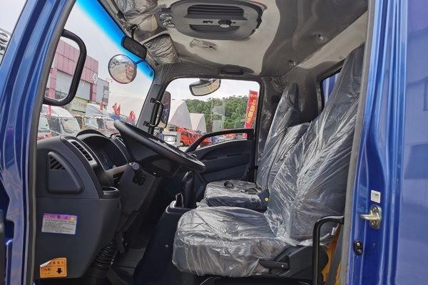 Sinotruk HOMAN H3 4x2 dump chassis