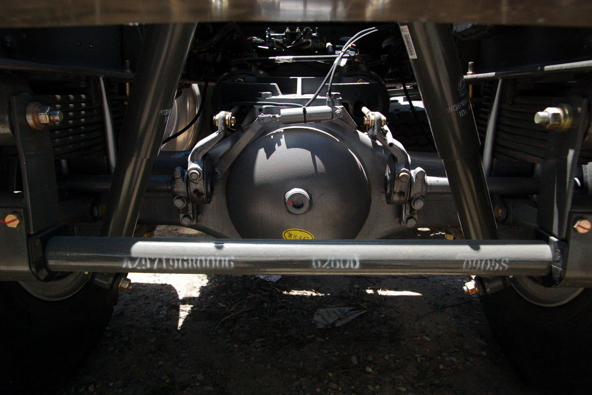 Car transporter truck