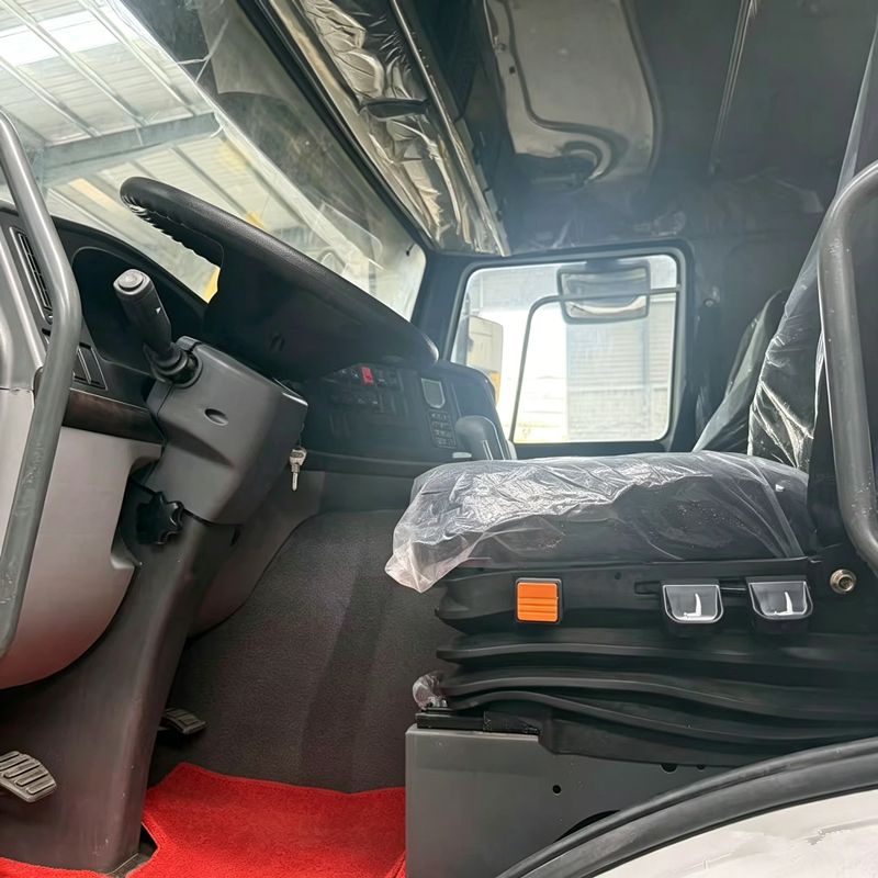Howo 6x4 oil tank