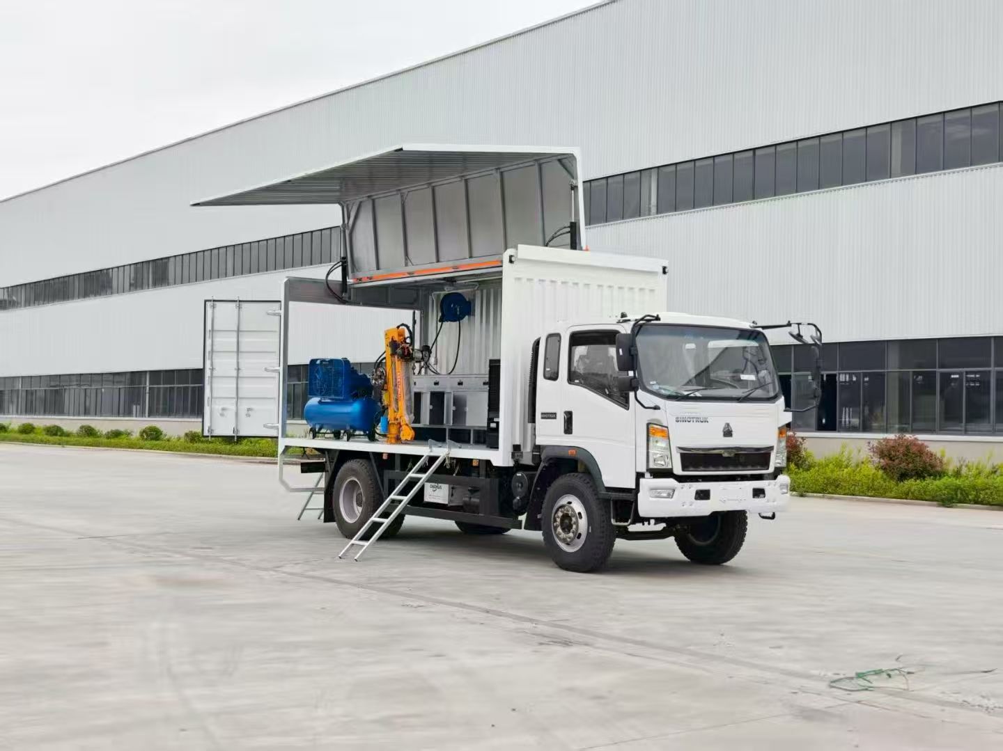 Mobile Workshop Truck