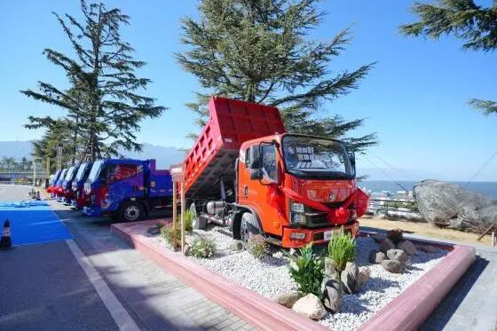 Dump Truck