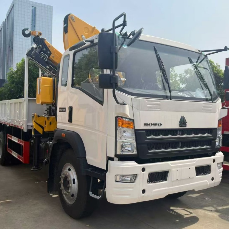 Haigong (Hubei) Import and Export Co., Ltd. lance le nouveau camion-grue à bras pliable HOWO 4×2 pour les projets d'infrastructure mondiaux