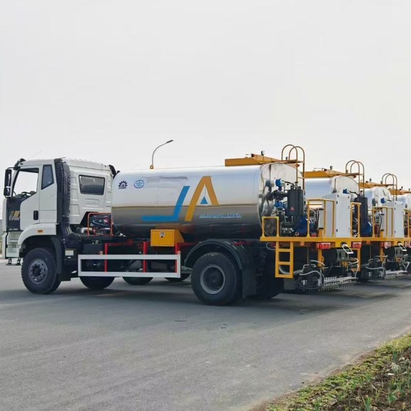 Asphalt Distributor Asphalt Distributor