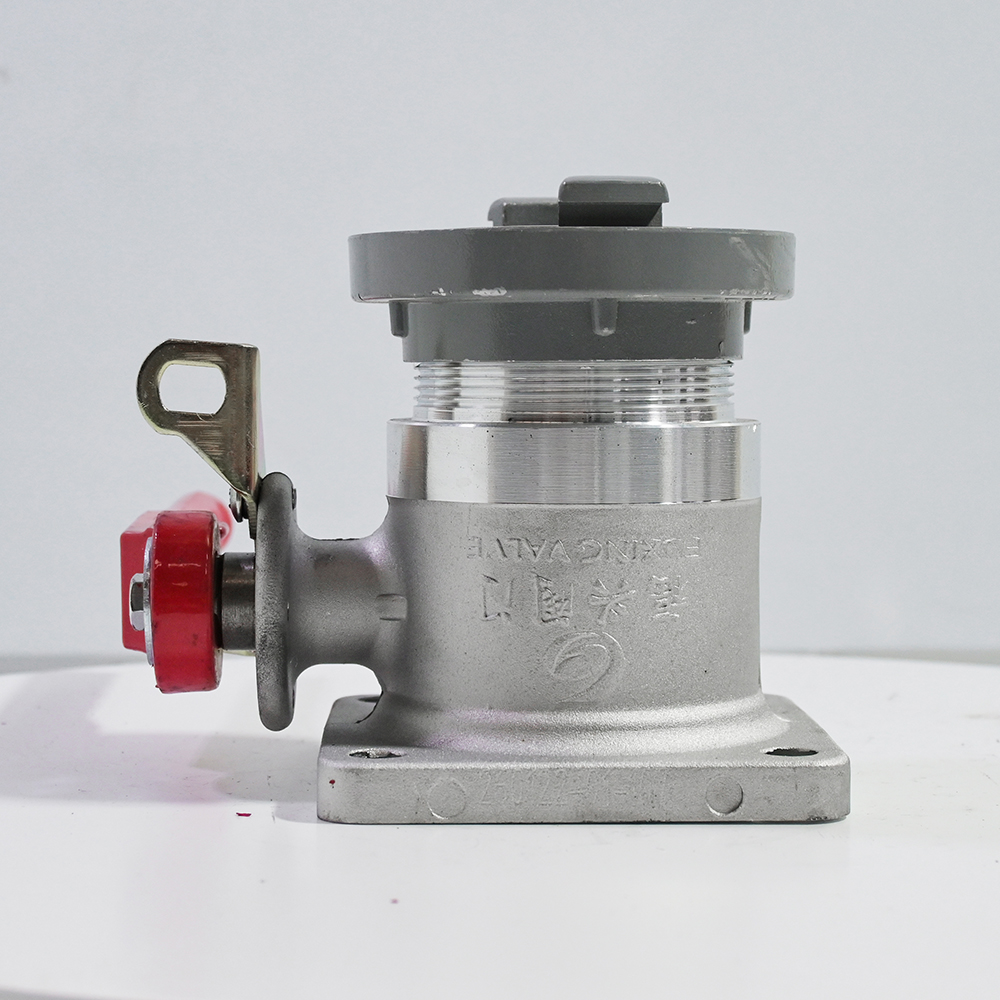 Fire ball valve for tanker trucks and water sprinkler trucks (through-type)