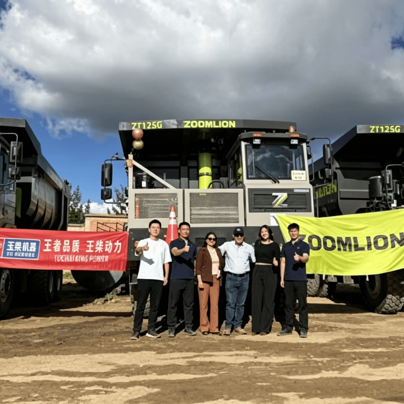 L'équipement minier haut de gamme chinois s'exporte à nouveau ! Des camions miniers Zoomlion équipés de moteurs Yuchai YCK16 ont été livrés en grande quantité au Pérou.