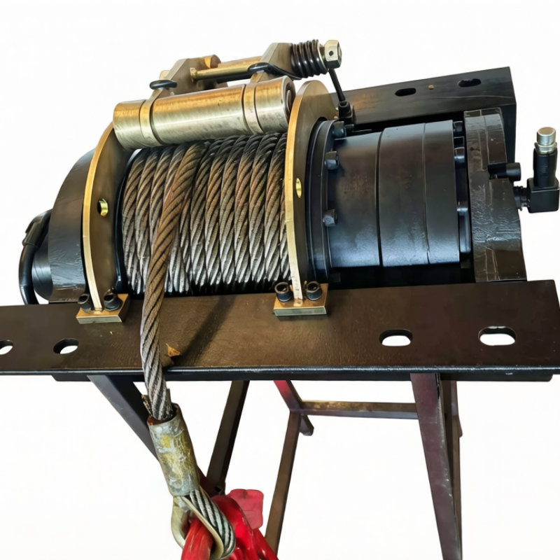 Treuil à fonctionnement continu de 4 à 15 tonnes pour systèmes, adapté aux applications de treuillage hydraulique par câble dans les remorques
