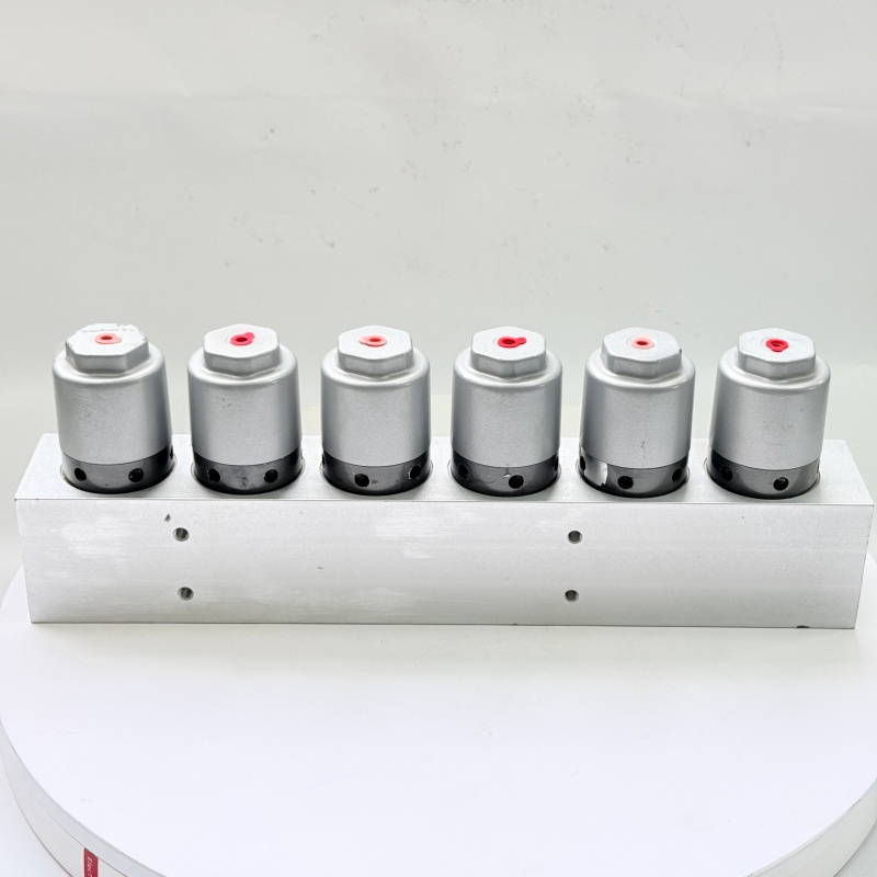 Ensemble distributeur d'eau haute pression comprenant une vanne d'arrêt pneumatique et un collecteur de 6 électrovannes pour système d'arrosage automatique des camions sanitaires