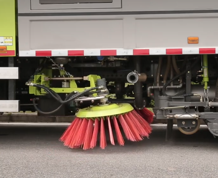 Street sweeping brush