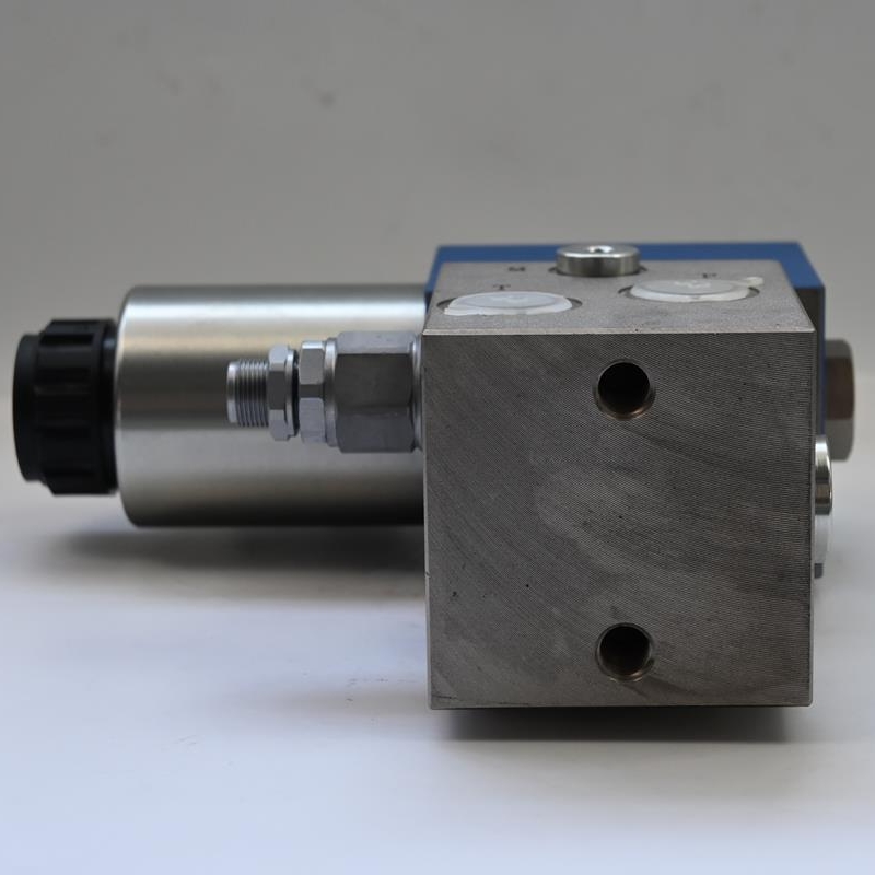 Van điện từ điều hướng thủy lực DC24V, van đơn với khối phân phối, dùng cho xe quét đường, xe vệ sinh môi trường.