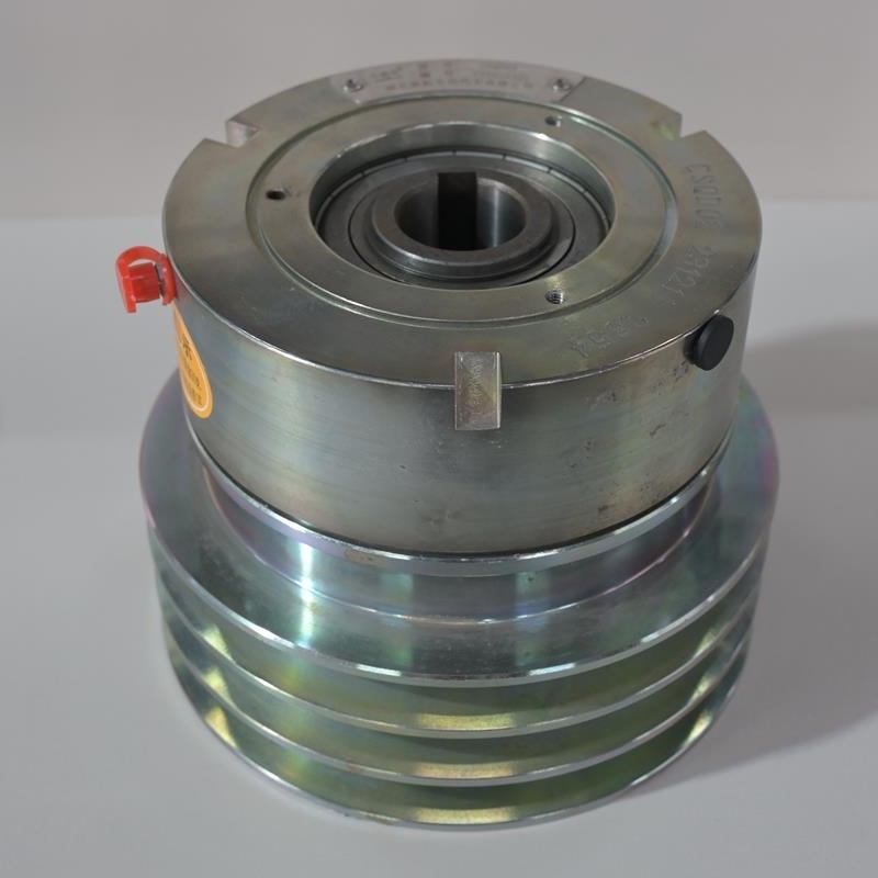 Road Washing Vehicle Clutch Assembly
