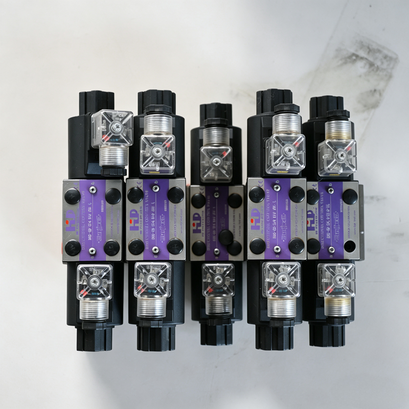 Hydraulic valve manifold