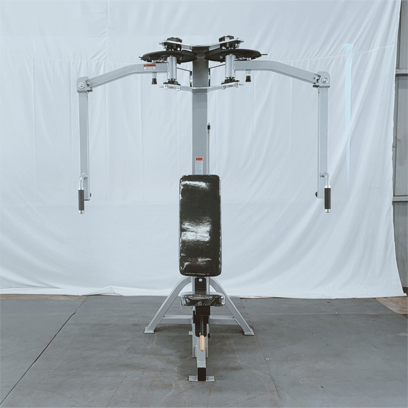 Équipement pour le deltoïde arrière du pectoral