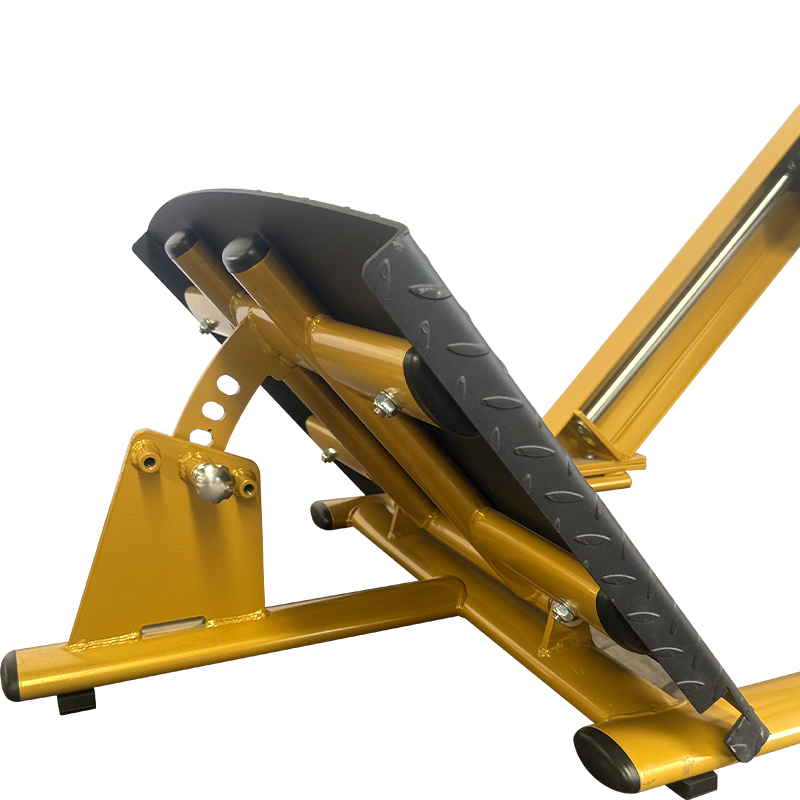 hack squat machine