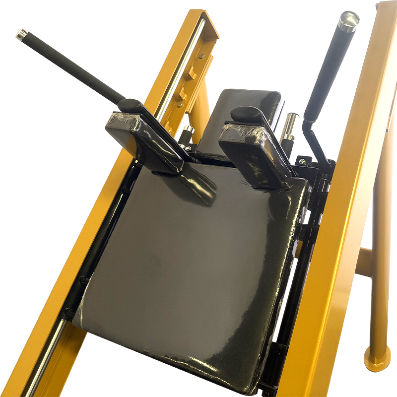 KRAFT HACK SQUAT COM PLACA PARA VENDA