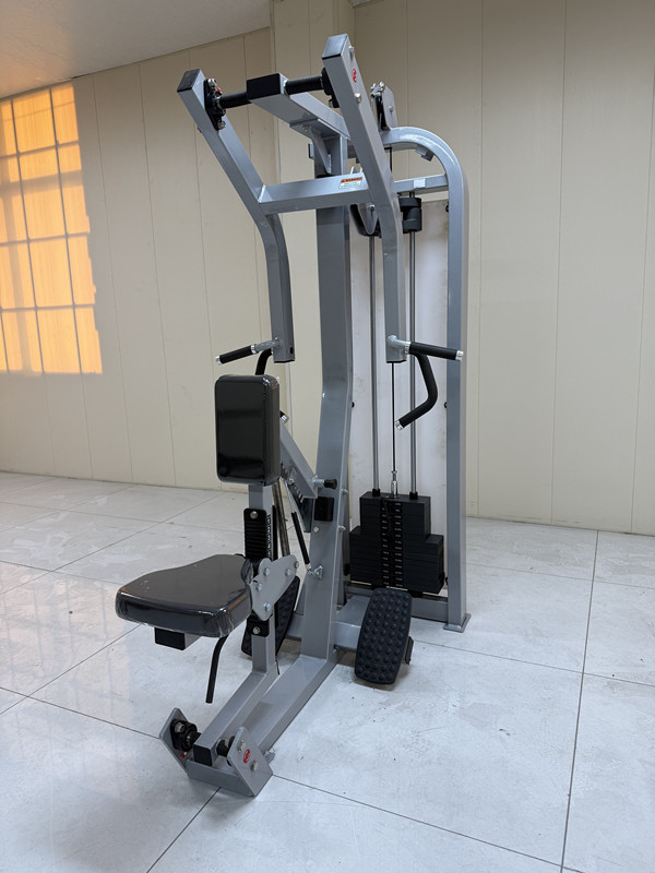 Machine à ramer assis Hammer Strength