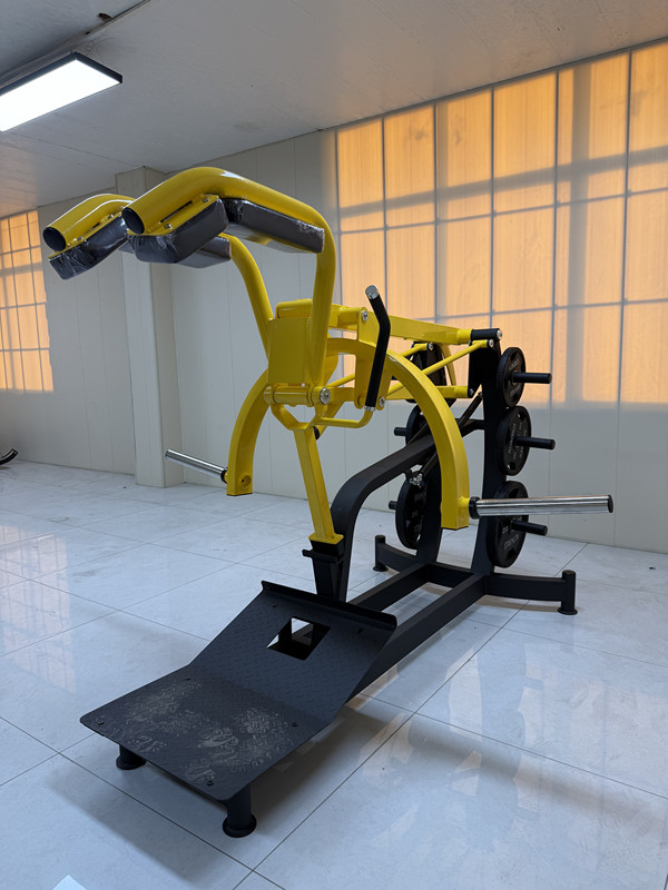 plate loaded squat machine