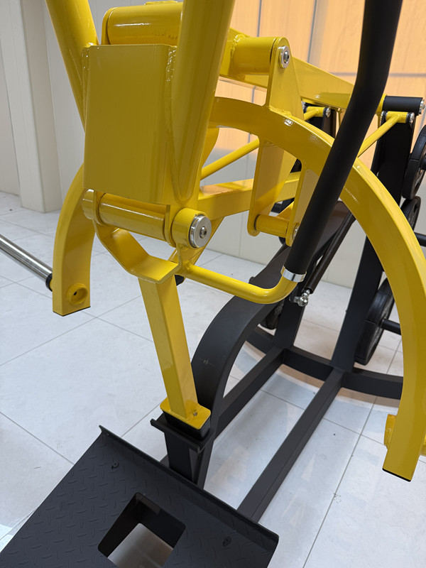 plate loaded squat machine