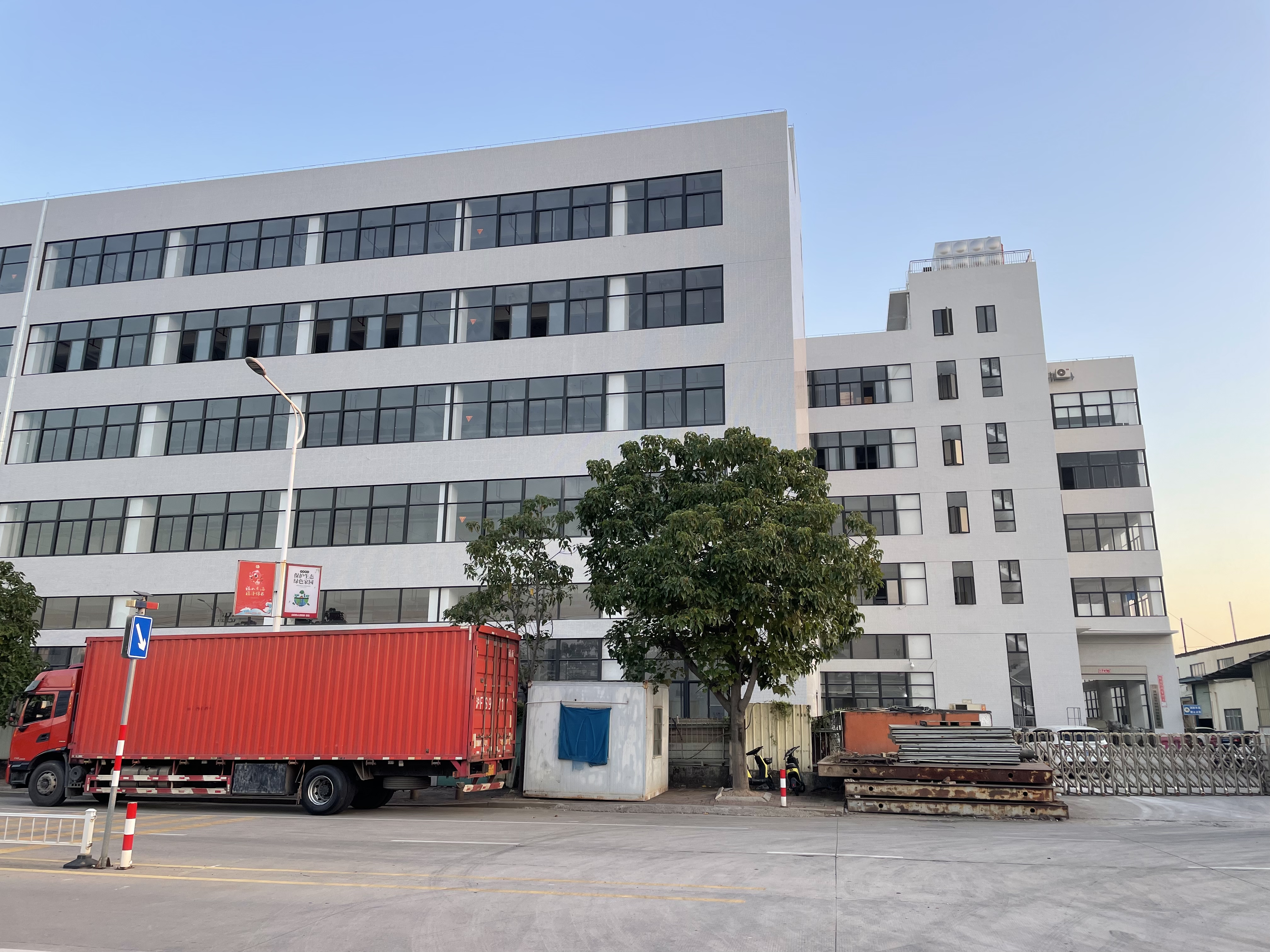 ลิโยลี่ ขอบ การแบ่งแถบ รับประกันบริการหลังการขาย