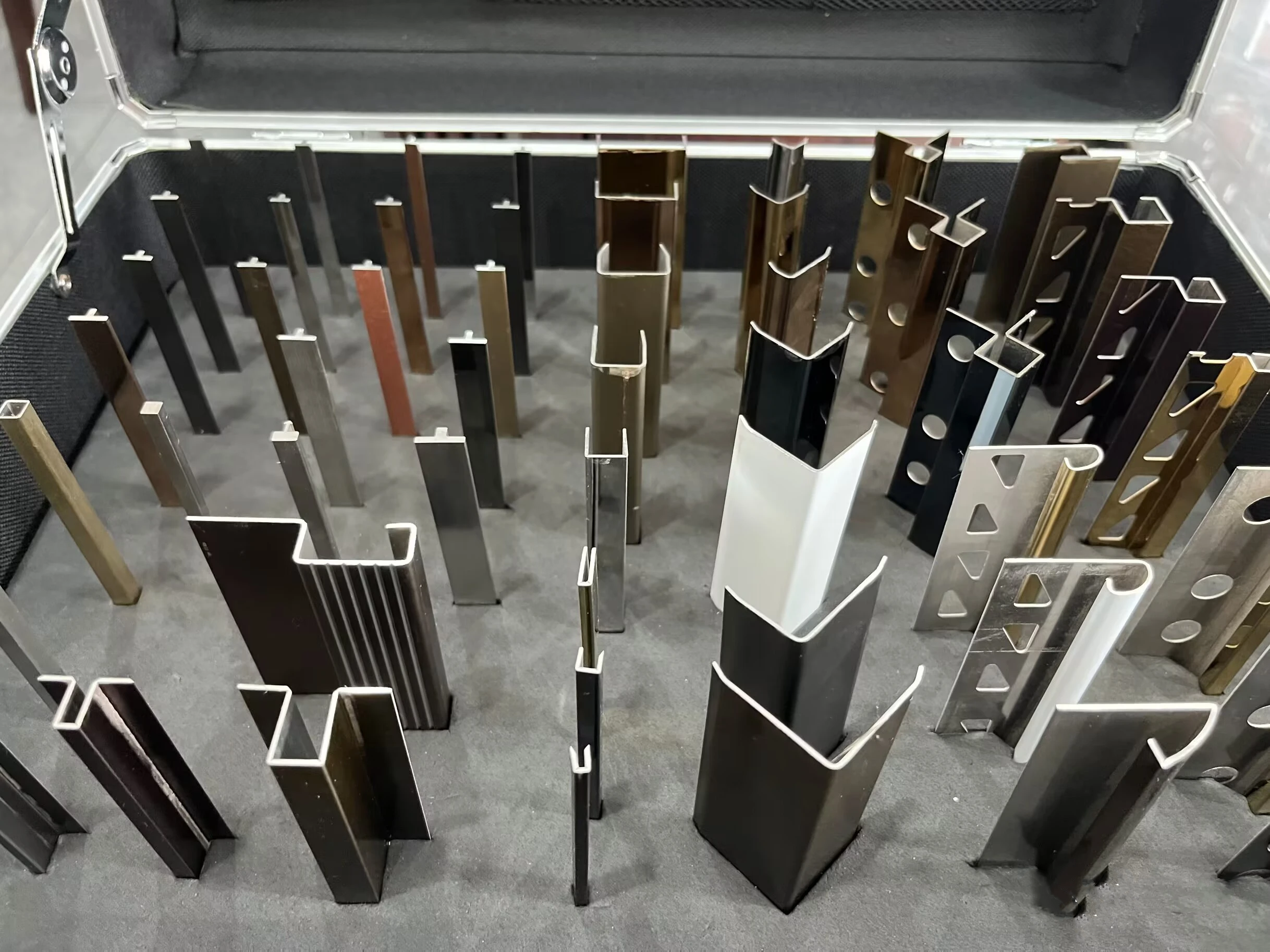 Acquista Strisce decorative a forma di T/U in acciaio inox 304,Strisce decorative a forma di T/U in acciaio inox 304 prezzi,Strisce decorative a forma di T/U in acciaio inox 304 marche,Strisce decorative a forma di T/U in acciaio inox 304 Produttori,Strisce decorative a forma di T/U in acciaio inox 304 Citazioni,Strisce decorative a forma di T/U in acciaio inox 304  l'azienda,