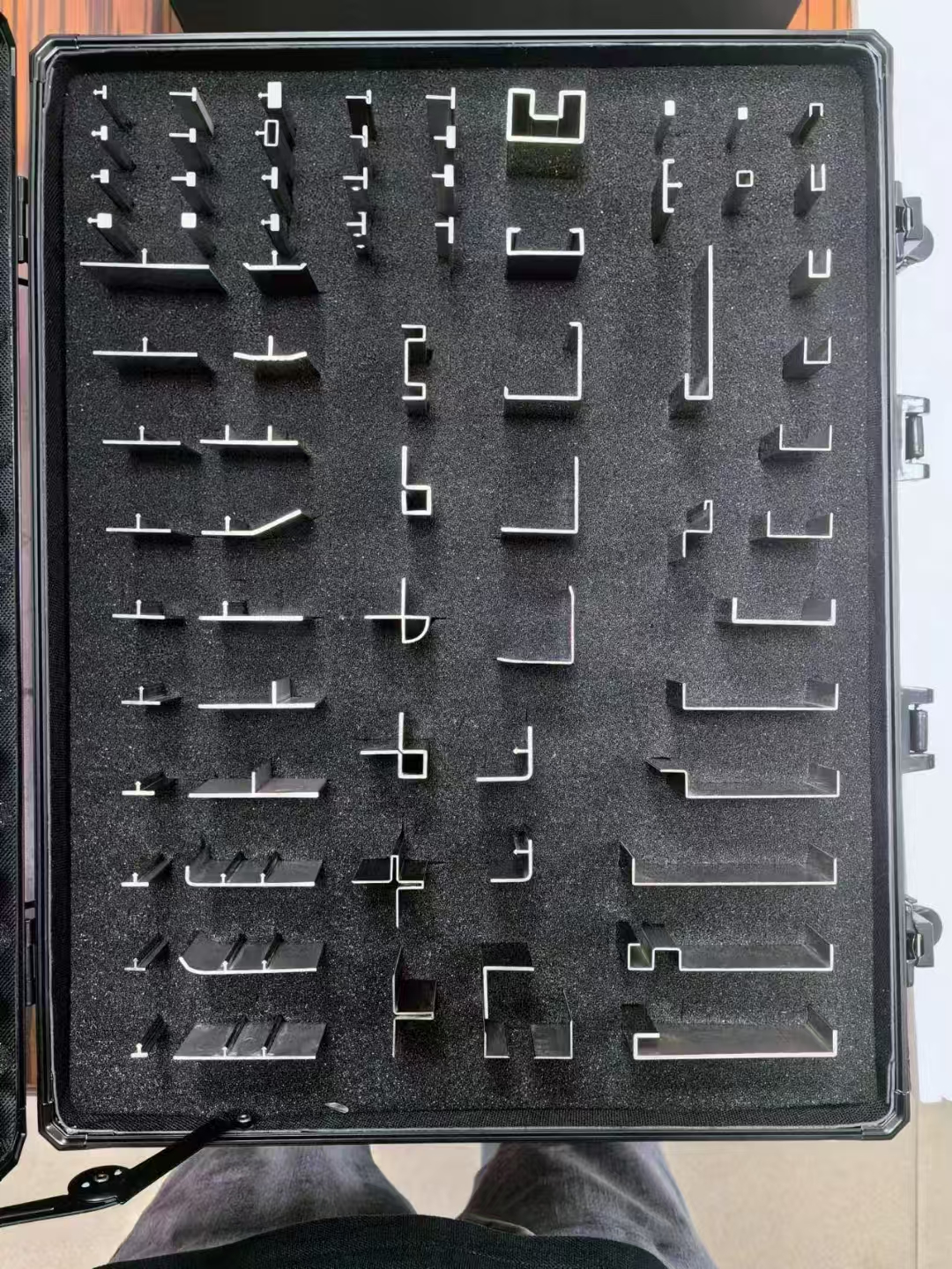 Acquista Strisce decorative a forma di T/U in acciaio inox 304,Strisce decorative a forma di T/U in acciaio inox 304 prezzi,Strisce decorative a forma di T/U in acciaio inox 304 marche,Strisce decorative a forma di T/U in acciaio inox 304 Produttori,Strisce decorative a forma di T/U in acciaio inox 304 Citazioni,Strisce decorative a forma di T/U in acciaio inox 304  l'azienda,