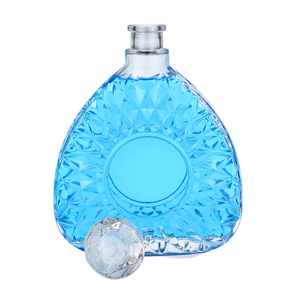Luxury Super Flint Liquor 700 ml Embossed Spirit Bottles With Cork Stoppers 700ml Empty Clear XO Brandy Bottle