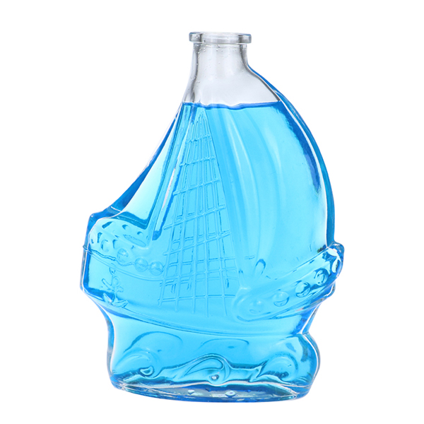 Packaging Wholesaler High Quality Luxury Empty Whiskey Glass Bottles With Lids Whiskey Bottle Casettle