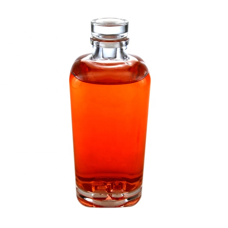 250ml 375ml 500ml 750ml Glass Liquor Bottle Rum Whiskey Alcoholic Tequila Round Glass Bottle For Liquor With Cork Lid