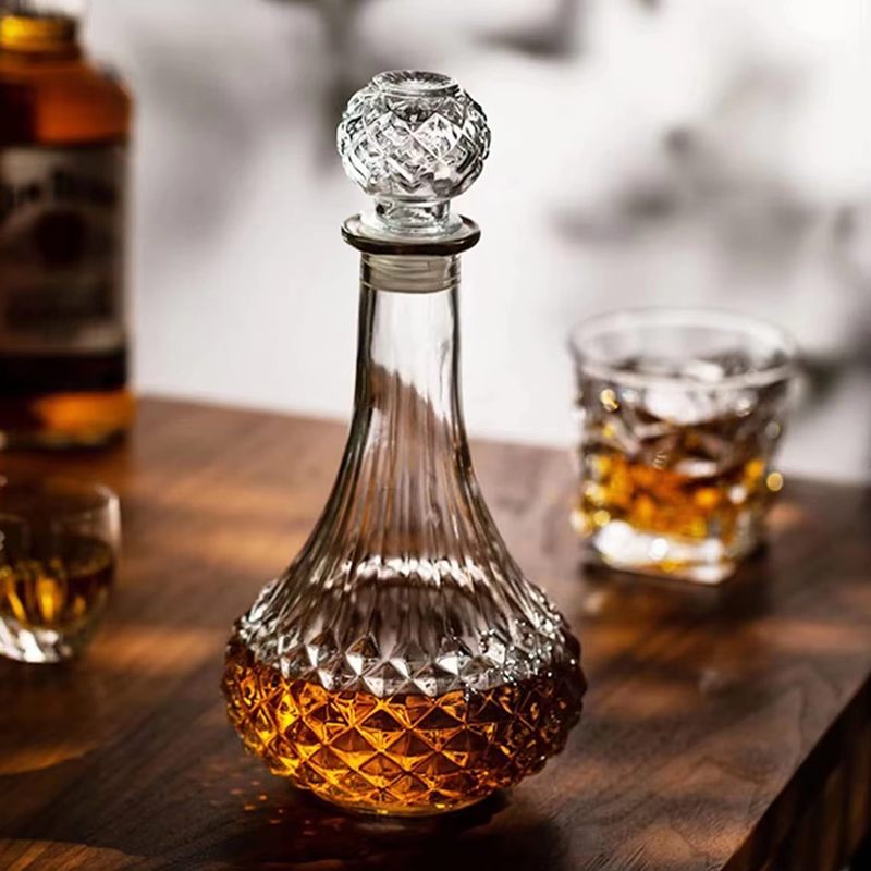 Wine beverage beer water soda glass bottle with cork airtight lid