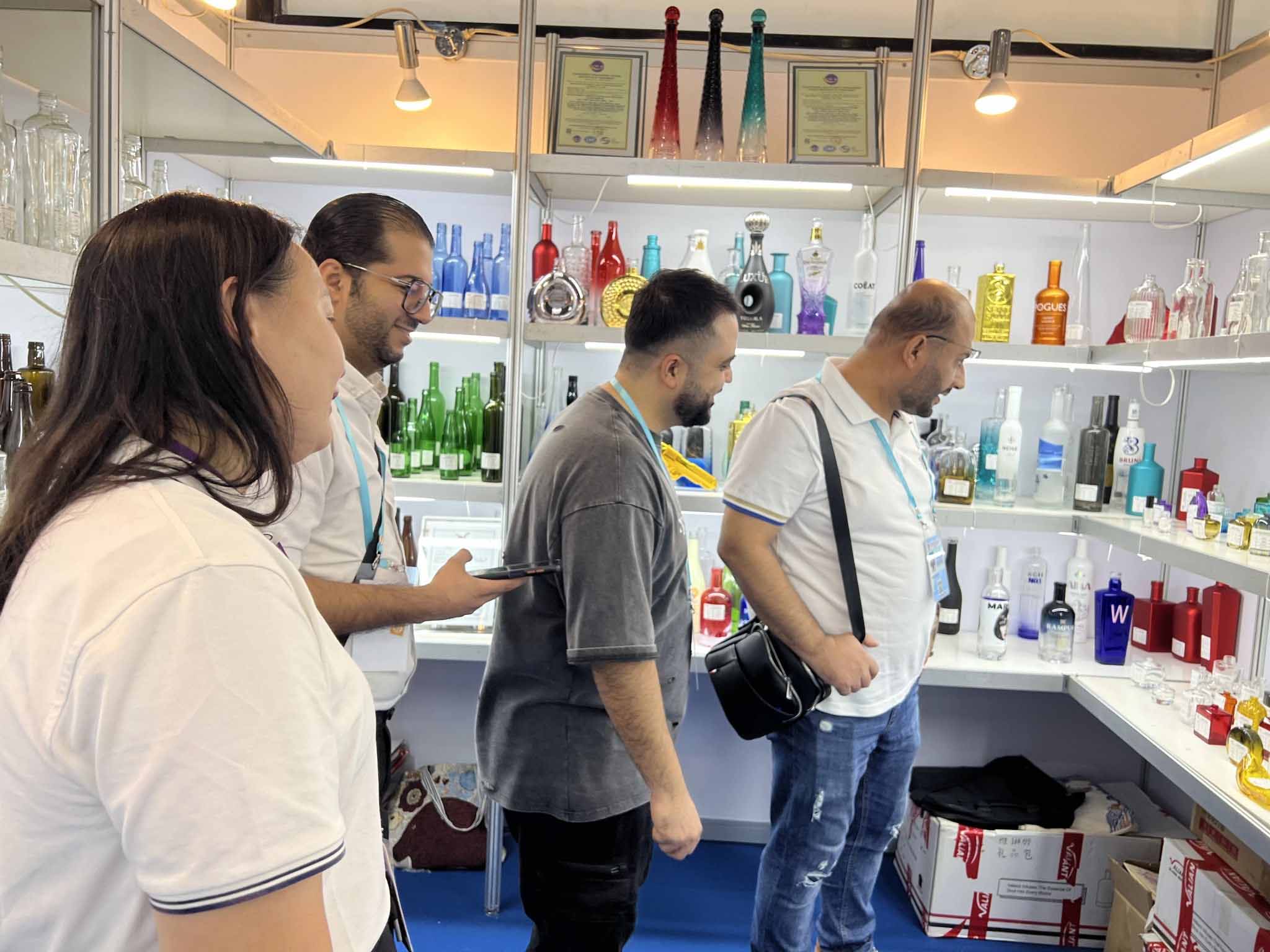 Wholesale 500ml Empty Square Glass Bottle
