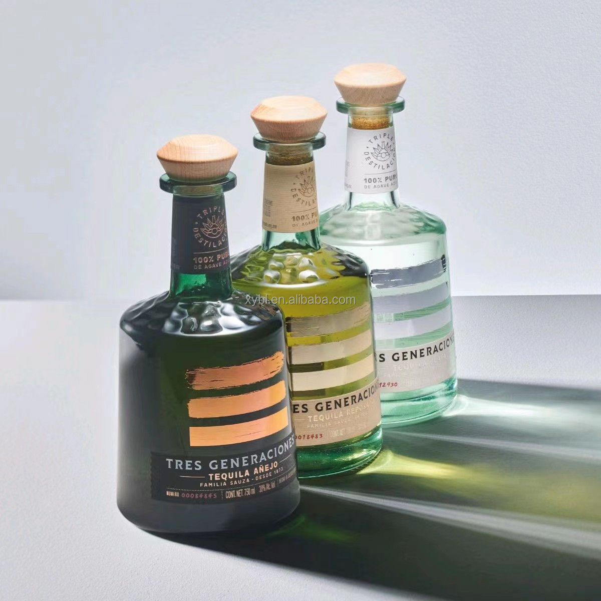 Unique Shape 750ml Custom Design Glass Liquor Bottle 500ml Rum Whisky Vodka Used Glass Stopper Bottle